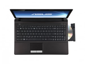ASUS K53BY-SX218D 15,6col/AMD Dual-Core™ E-450 1,66 GHz/3GB/500GB/DVD író