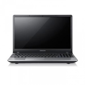 SAMSUNG NB NP300E5Z 15.6 LED Matt 1366x768, Pentium B940 2.00GHz, 4GB, 320GB, HD3000, DOS, 6cell, Ezüst