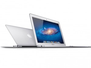 Apple 11,6 HD LED MacBook AIR - MD712MG/B Intel® Core™ i5-4260U - 1,40GHz, 4GB/1600MHz, 256GB SSD, Intel® HD 5000, WiFi, Bluetooth, Webkamera, Mac OS X Mavericks, Háttérvilágítású billentyűzet