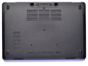 DELL Latitude E5270 Core™ i5-6300U Processzor (2.4-3GHz), Intel® HD 520 VGA, 1x4GB DDR4, 500GB SATA, Linux, 12.5, 1366x768, anti-Glare, HD Cam, 802.11ac+BT, 3cell, Fingerprint Reader, Smartcard Reader, HU backlit keyboard Single Pointing