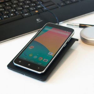 Quazar Wireless Charger Plate (vezeték nélküli töltőpad) - fehér