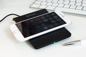 Quazar Wireless Charger Plate (vezeték nélküli töltőpad) - fehér