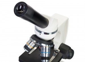 Discovery Femto Polar mikroszkóp, Angol könyvvel