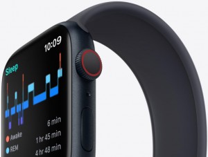Apple Watch Series 8 GPS 45mm Éjfekete Alumínium Ház Éjfekete Sportszíjjal 