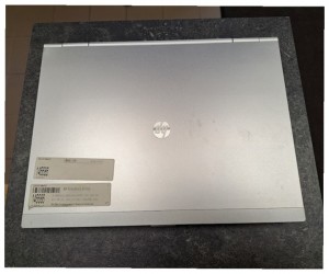 HP Elitebook 8470P 14,1 i5-3360M Processzor, 4GB, 500GB HDD, 3G, DVD, CAM, Intel® HD, ezüst használt laptop