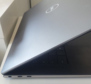 Dell PRECISION 5550 15.6 FHD Intel® Ci7-10850H, 16GB RAM, 256GB SSD, Quadro T2000 Q-MAX, Win11 Pro használt laptop 