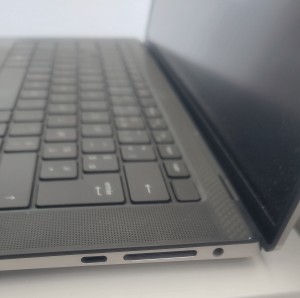 Dell PRECISION 5550 15.6 FHD Intel® Ci7-10850H, 16GB RAM, 256GB SSD, Quadro T2000 Q-MAX, Win11 Pro használt laptop 