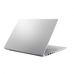 Asus VivoBook S 14 M3407GA-SF010OA 14 OLED AMD Ryzen AI 7 445, 16GB, 512GB SSD, AMD Radeon Graphics, FreeDOS, Ezüst Laptop