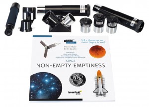 Discovery Spark 709 EQ teleszkóp Angol könyvvel