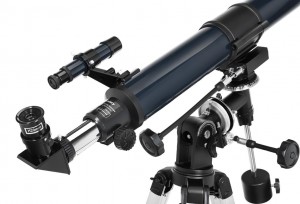Discovery Spark 709 EQ teleszkóp Magyar könyvvel