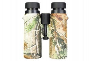 Levenhuk Camo 10x42 kétszemes távcső irányzékkal (Juhar)