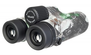 Levenhuk Camo 10x42 kétszemes távcső irányzékkal (Moha)