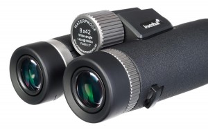 Levenhuk Nitro ED 8x42 kétszemes távcső