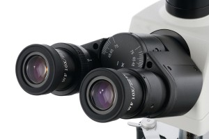 Levenhuk MED D40T Digitális Trinokuláris Mikroszkóp 16 MP kamerával, 40x-1000x (74006)