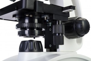 Discovery Atto Polar digitális mikroszkóp és könyv