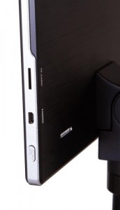 Levenhuk MED D10T LCD digitális trinokuláris mikroszkóp