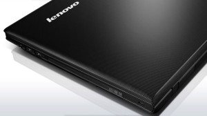 Lenovo Ideapad G710 17,3 HD+ LED Fényes, Intel® Pentium Dual Core™ 3550M - 2,30GHz, 4GB (2slot, max. 16GB), 1TB HDD, DVD, Intel® HD Graphics, 10/100, 802.11bgn, BT, DSUB/HMDI, CR, 6cell, Fekete Textúrázott fedlap, FreeDOS