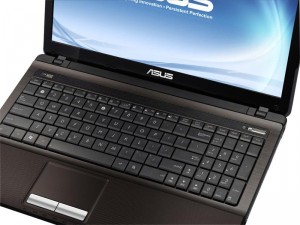 ASUS K53BY-SX218D 15,6col/AMD Dual-Core™ E-450 1,66 GHz/3GB/500GB/DVD író